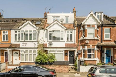 Whitestile Road, Brentford TW8 3 bed flat for sale