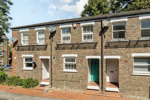 Chestnut Close, London SW16 2 bed house for sale