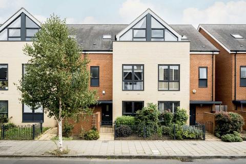 4 bedroom terraced house for sale