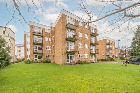 Rivermead, Kingston Upon Thames KT1 1 bed flat for sale