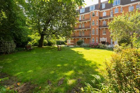 Kings Gardens, London NW6 2 bed flat for sale