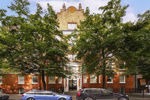 Greycoat Gardens, London SW1P 2 bed flat for sale