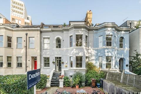 Downs Road, London E5 1 bed flat for sale