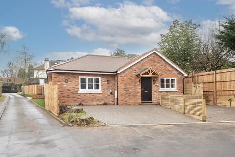 Moreton End Lane, Harpenden 2 bed detached bungalow for sale