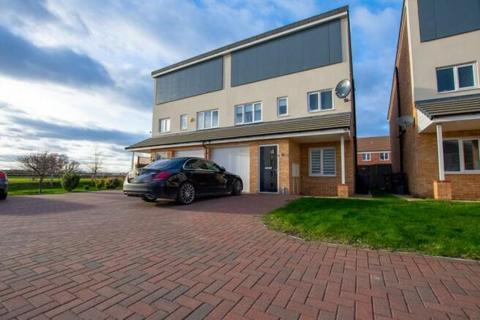 Boroughfield Road, Peterborough 3 bed semi
