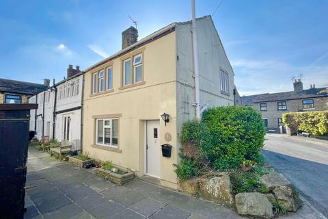 Hall Lane, Kirkburton, HD8 2 bed terraced house for sale