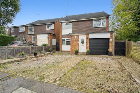 Thornbury Close, Stevenage SG2 4 bed detached house for sale