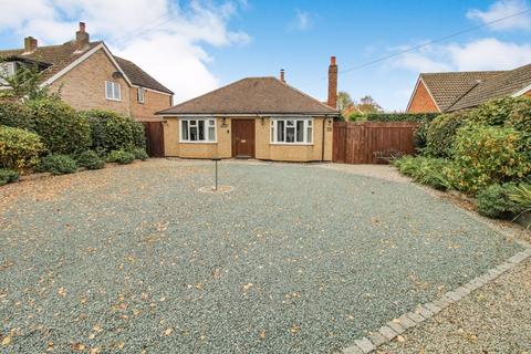 Sand Lane, Biggleswade SG18 3 bed detached bungalow for sale