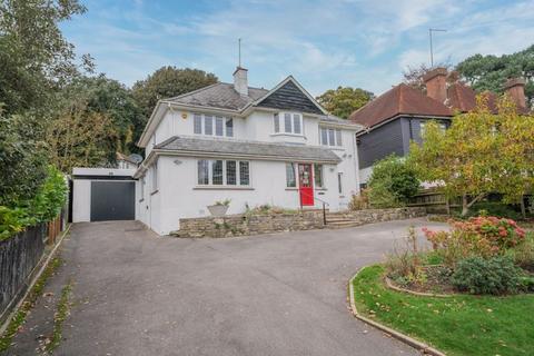 Springfield Crescent, Poole BH14 5 bed detached house for sale