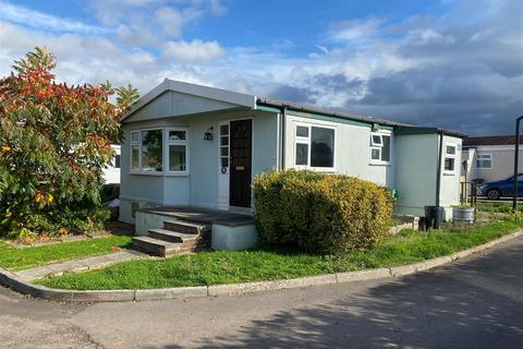 Broughton Park, Shoreditch, Taunton 2 bed bungalow for sale