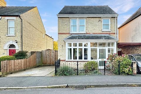 Saffron Road, Histon, Cambridge 3 bed detached house for sale