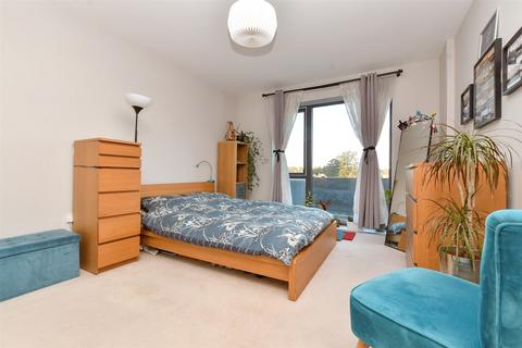 High Street, Sutton, Surrey 1 bed apartment for sale