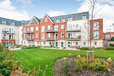 Macaulay Road, Broadstone, Dorset... 2 bed apartment for sale