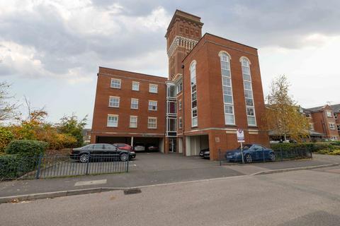 Godfrey Gardens, Chartham, CT4 2 bed flat for sale