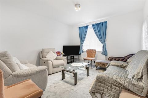 Vermont Road, SW18 2 bed flat for sale