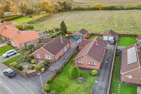 Main Street, Gowdall, Goole 3 bed detached bungalow for sale