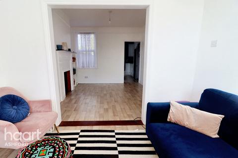 Beaver Road, Ashford 2 bed terraced house for sale