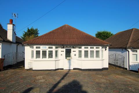 Greenfield Avenue, Watford WD19 2 bed detached bungalow for sale