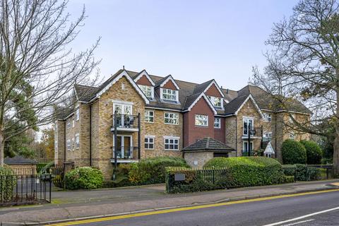 Albemarle Road, Beckenham, London, BR3 2 bed flat for sale