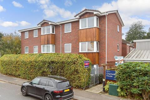 Barnardo Drive, Barkingside, Ilford... 2 bed flat for sale