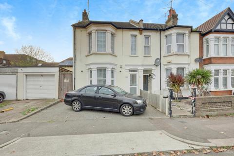 Chester Avenue, Southend