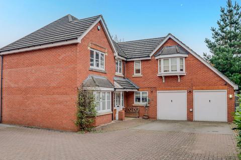 5 bedroom detached house for sale