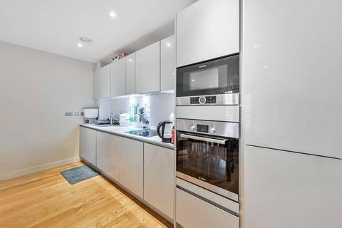 Station Road, Lewisham, London, SE13 2 bed flat for sale