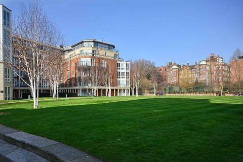 Coleridge Gardens, Chelsea, London, SW10 1 bed flat for sale