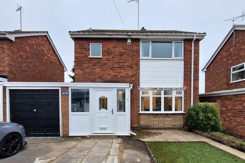 Surrey Close, Rugeley. WS15 1JZ 3 bed detached house for sale