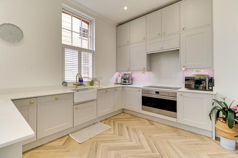 Clocktower Drive, Southsea 2 bed apartment for sale