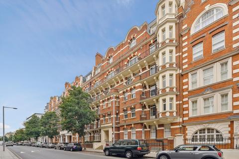 Drayton Gardens, London, SW10 2 bed flat for sale