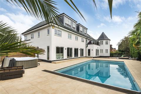 Wayside Close, London, N14 8 bed detached house for sale