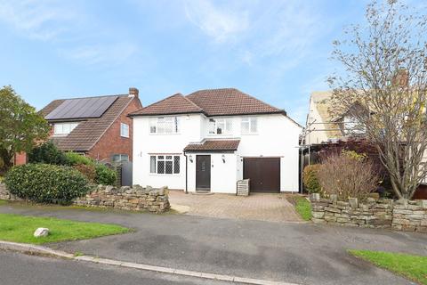 Yew Tree Drive, Chesterfield S40 4 bed detached house for sale