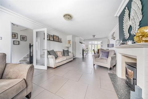 Tothill Street, Minster, Ramsgate 3 bed detached house for sale