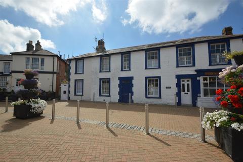 CENTRAL RYDE 2 bed end of terrace house for sale