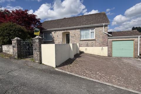 Hillside Gardens, Lostwithiel PL22 2 bed bungalow for sale