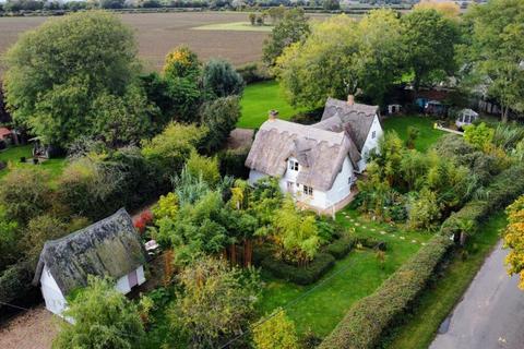 Long Green Lane, Braintree CM7 3 bed detached house for sale