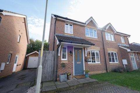 Russet Close, Ash, Canterbury, CT3 3 bed semi