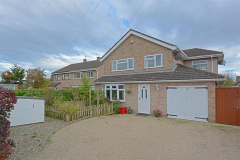 Bewdley Avenue, Telford Estate... 3 bed detached house for sale