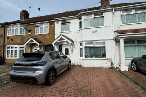 Chaucer Avenue, Hounslow, TW4 3 bed terraced house for sale