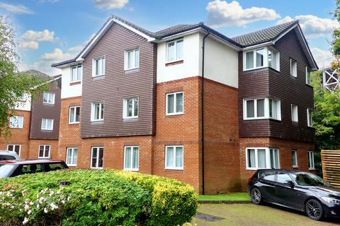 Three Bridges Road, Crawley RH10 2 bed flat for sale