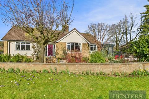 Hay Brow Close, Scalby, Scarborough 3 bed detached bungalow for sale