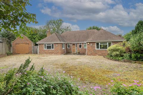 Orchard Close, Wendover HP22 3 bed detached bungalow for sale