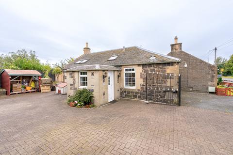 6 Middle Norton, Ingliston... 3 bed cottage for sale