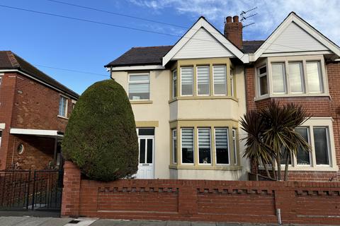 5 bedroom semi-detached house for sale