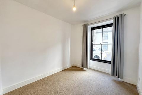 Broad Street, Penryn TR10 1 bed apartment for sale