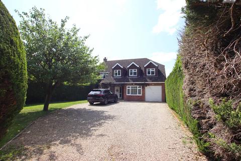 Sussex Lane, Reading RG7 5 bed detached house for sale
