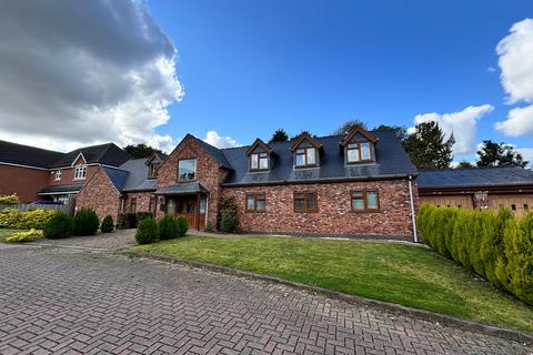 Dukes Grove, Bloxwich, Walsall, WS3 5 bed detached house for sale