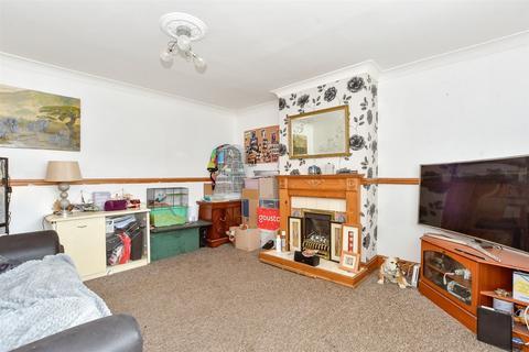 Middle Park Way, Havant, Hampshire 2 bed terraced house for sale