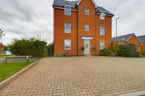 Signal Path, Aylesbury HP22 4 bed end of terrace house for sale